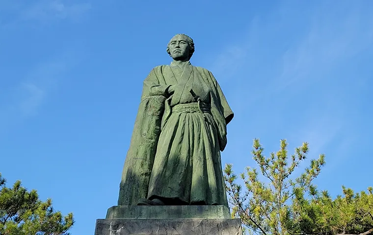 坂本竜馬像