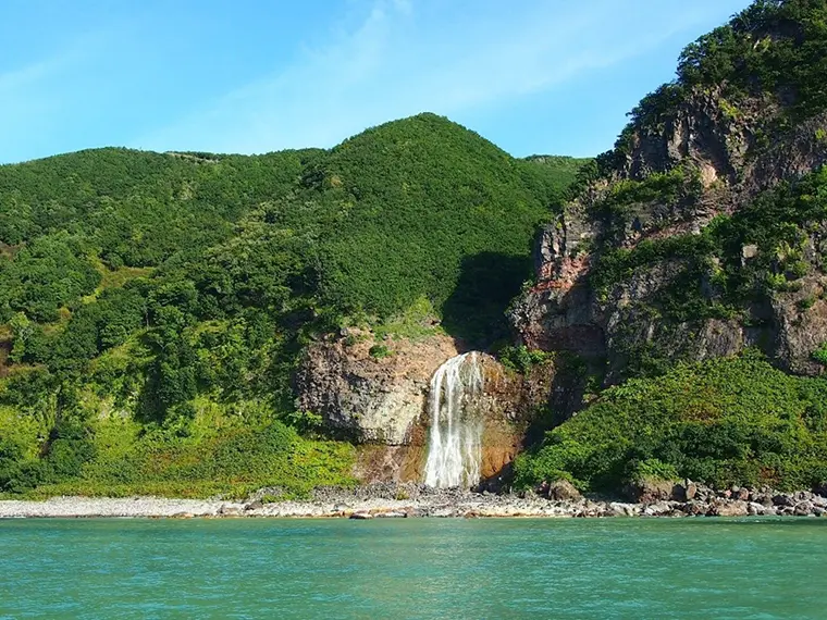 カムイワッカ湯の滝
