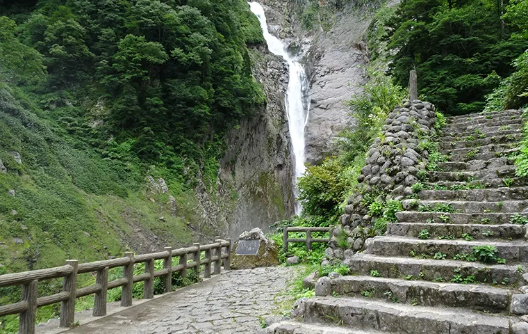 称名滝
