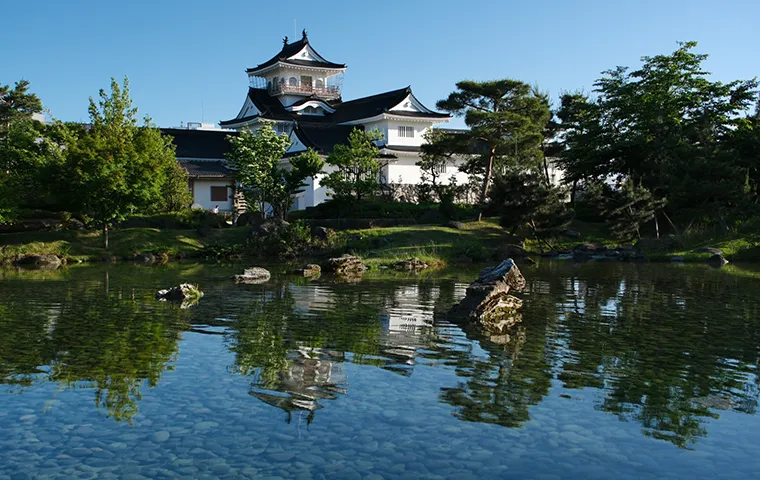 富山城址公園
