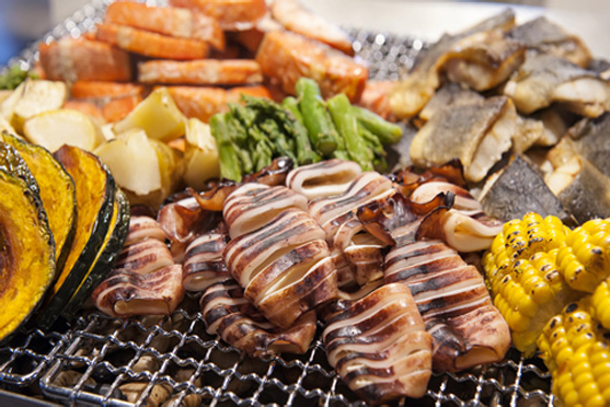 朝食:魚介や野菜の焼き物