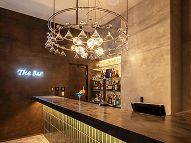 ヒューイットリゾート那覇 プールサイドバーThe Bar