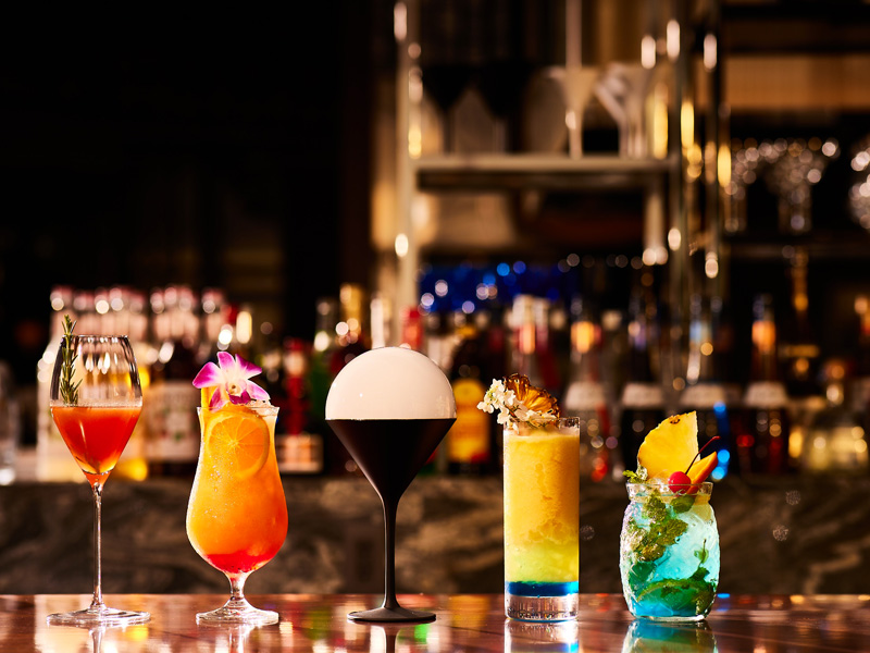 メインバー「THE  Bar」