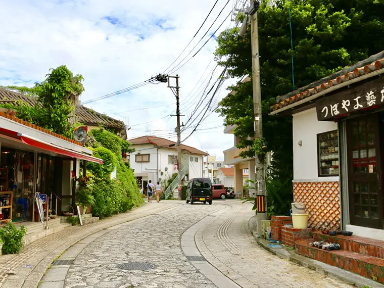 壺屋やちむん通り