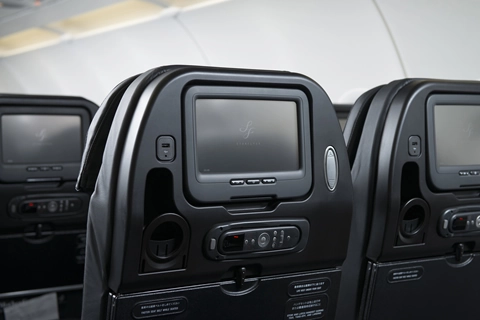 機内