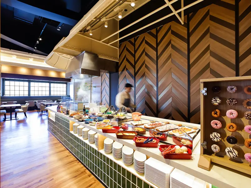 GREEN WALL DINING